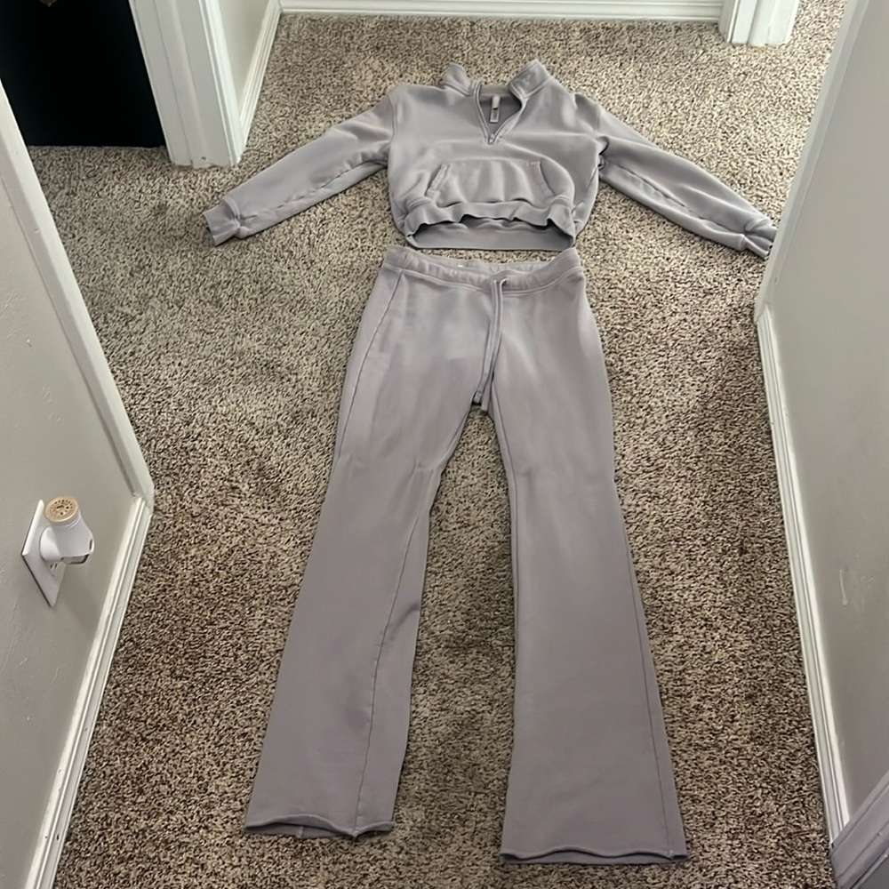 Small SKIMS Oyster set